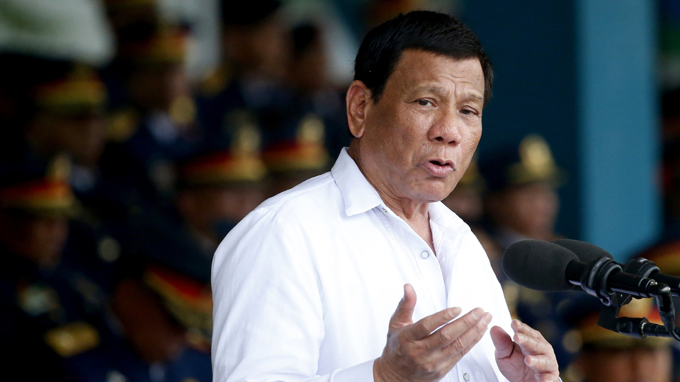 Duterte: Ülkenin ismini değiştirebiliriz!