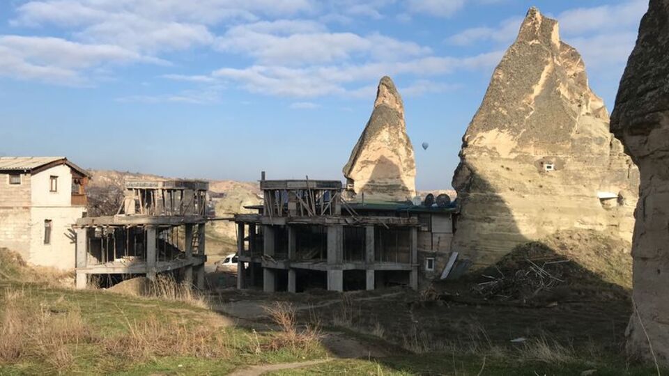 Peribacaları yanındaki otel inşaatı durduruldu