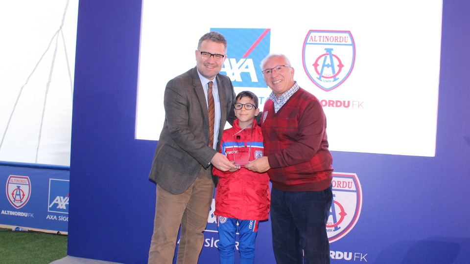 Axa, Altınordu'yu yalnız yürütmedi