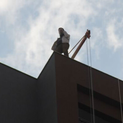 Kaçtı, kurtulamadı! Bir de "şov" kurbanı oldu