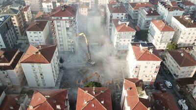 Kartal'daki çöken binayla ilgili 2 kişi tutuklandı