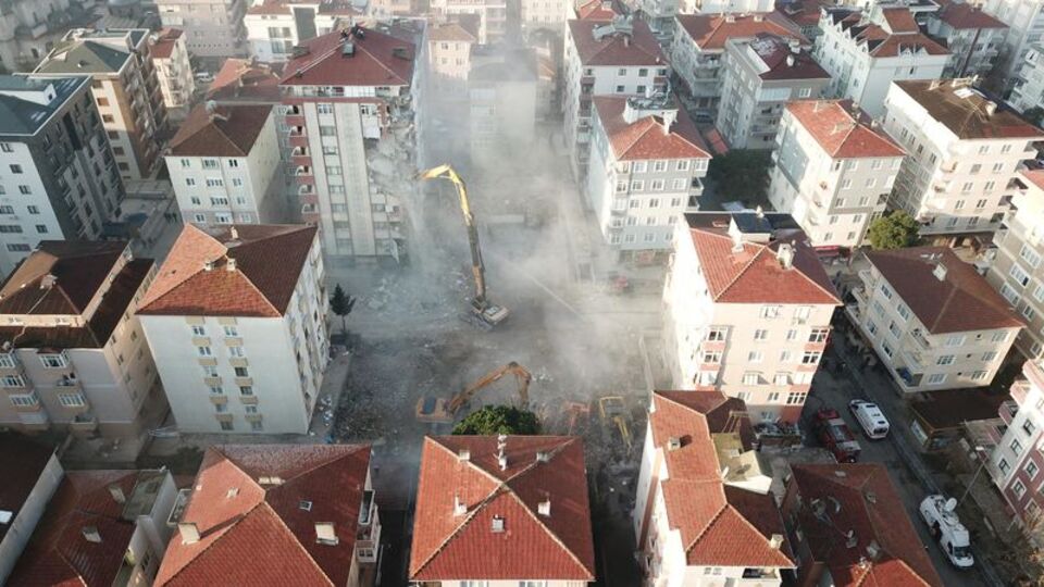 Kartal'daki çöken binayla ilgili 2 kişi tutuklandı