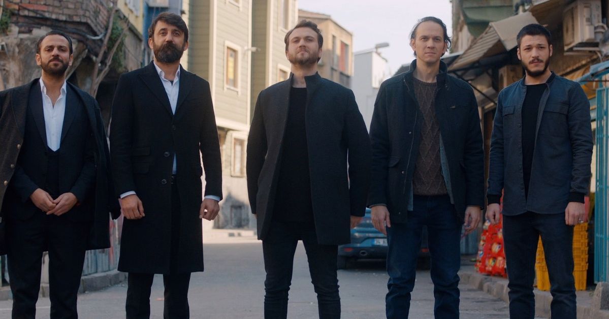 Çukur 2. Sezon 20. bölüm fragmanı: Aile neredeyse ev orası!
