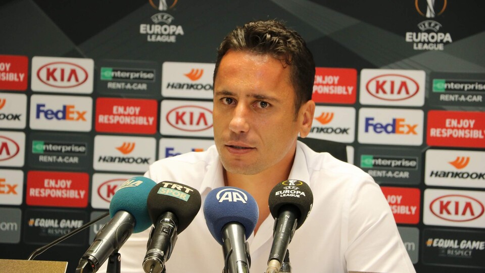 Akhisar, Cem Kavçak'la devam edecek