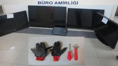 Hırsızları güvenlik kamerası kayıtları ele verdi