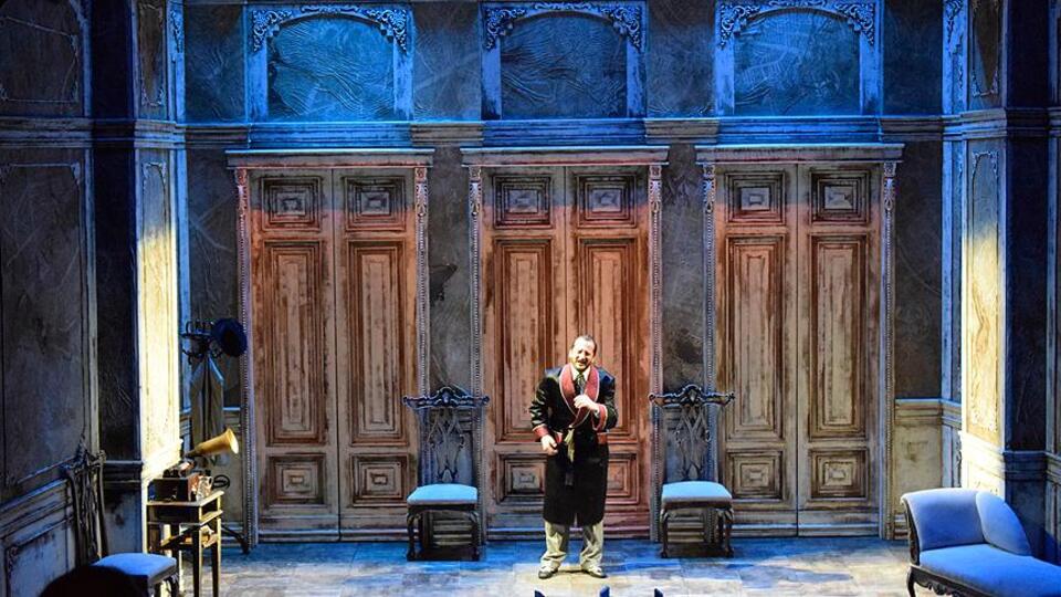 Devlet Tiyatroları'ndan Türk yazarlara öncelik