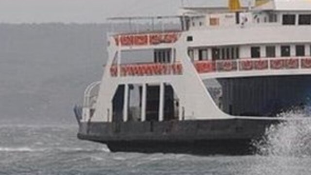Kuzey Ege'de deniz ulaşımına fırtına engeli