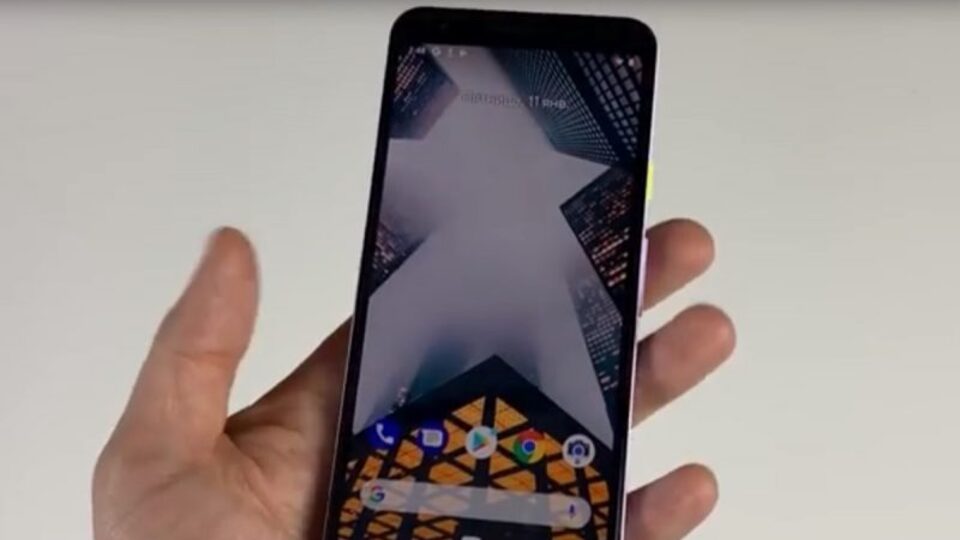 Google'dan uygun bütçeli yeni akıllı telefon geliyor