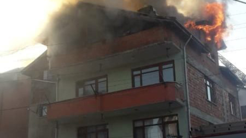 Bartın'da ev yangını
