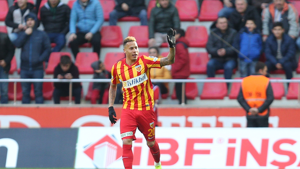 Göztepe maçının kahramanı Chery oldu