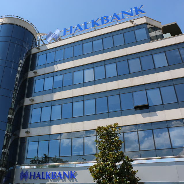 Esnaf ve sanatkâra 1.5 ayda 5.5 milyar TL kredi kullandırdık