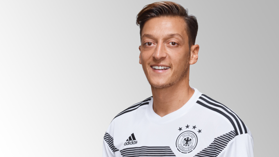 Mesut Özil kimdir?