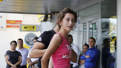 Baskınla gözaltına alındı, gazeteciler hemen tanıdı!