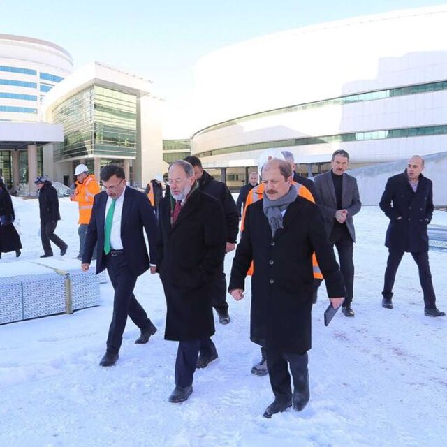 Recep Akdağ: Erzurum Şehir Hastanesi kendi elektriğini de üretecek