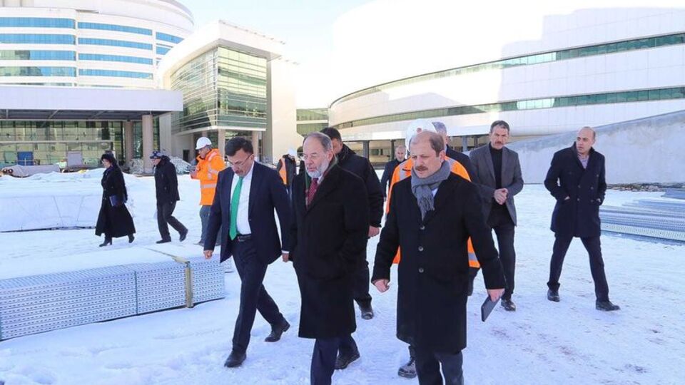 Recep Akdağ: Erzurum Şehir Hastanesi kendi elektriğini de üretecek