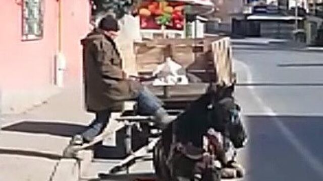 Önce kırbaç ardından!