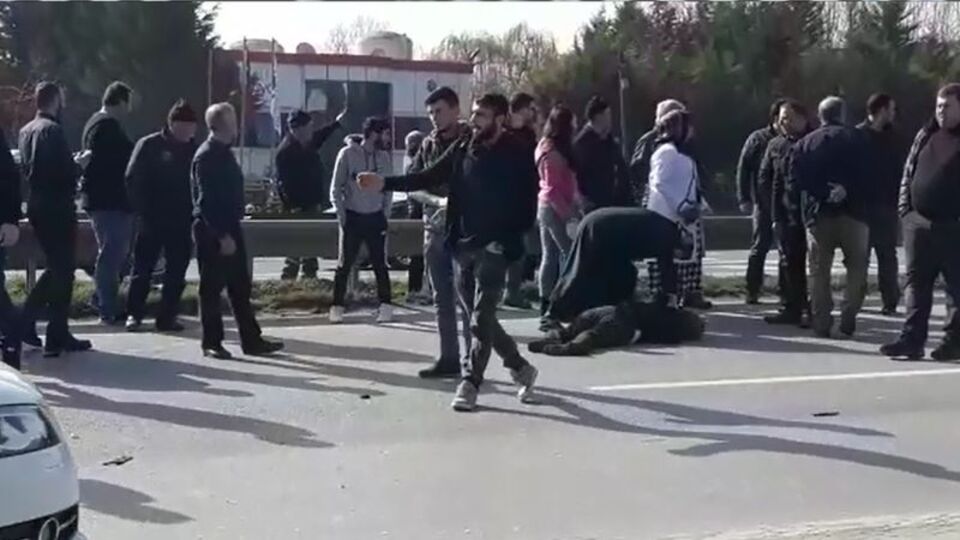 Yaralıyı görünce dünyası başına yıkıldı!