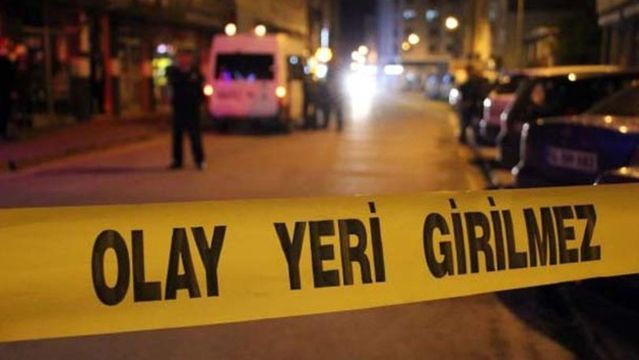İş makinesi ile kamyon arasına sıkışan işçi hayatını kaybetti
