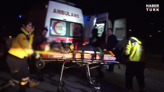 Ters yönde giden araç trafiği birbirine kattı: 6 yaralı