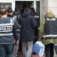 İzmir'de büyük FETÖ operasyonu! 176 gözaltı kararı!