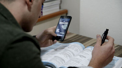 AK Parti'den teknoloji bağımlılığı için araştırma istemi