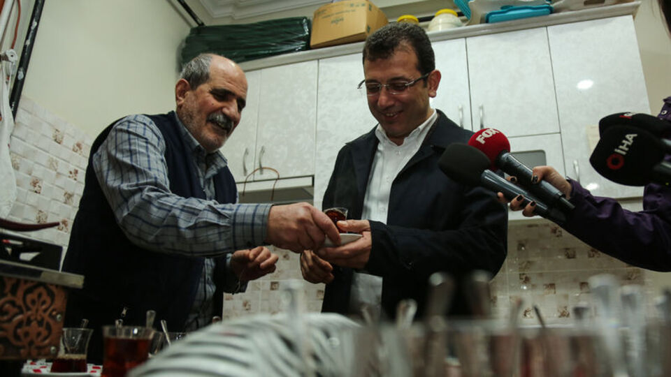 İmamoğlu'ndan Esenler'de esnaf ziyareti