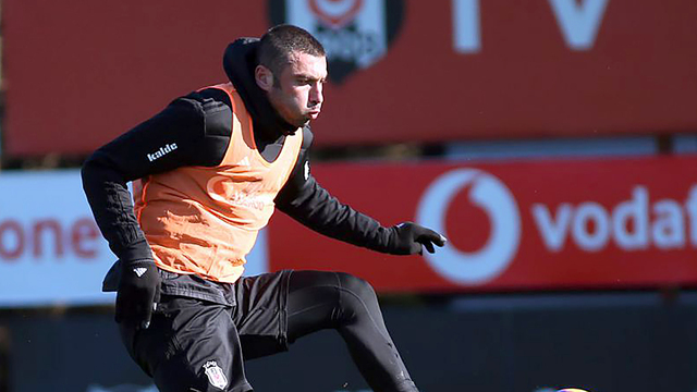 Burak Yılmaz takımdan ayrı çalıştı