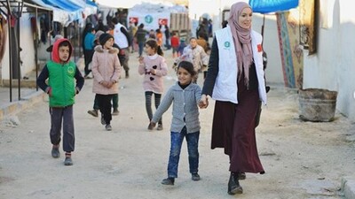 Gamze Özçelik kimdir?