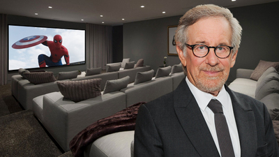 Spielberg: "Film sinemada izlenir"