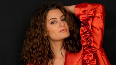 Atiye yeni albümü için dünyayı dolaşıyor