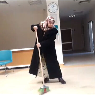 Sıdıka teyzenin bu hareketi olay oldu!