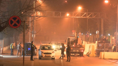 İstanbul Emniyet Müdürlüğü yakınlarında şüpheli araç alarmı