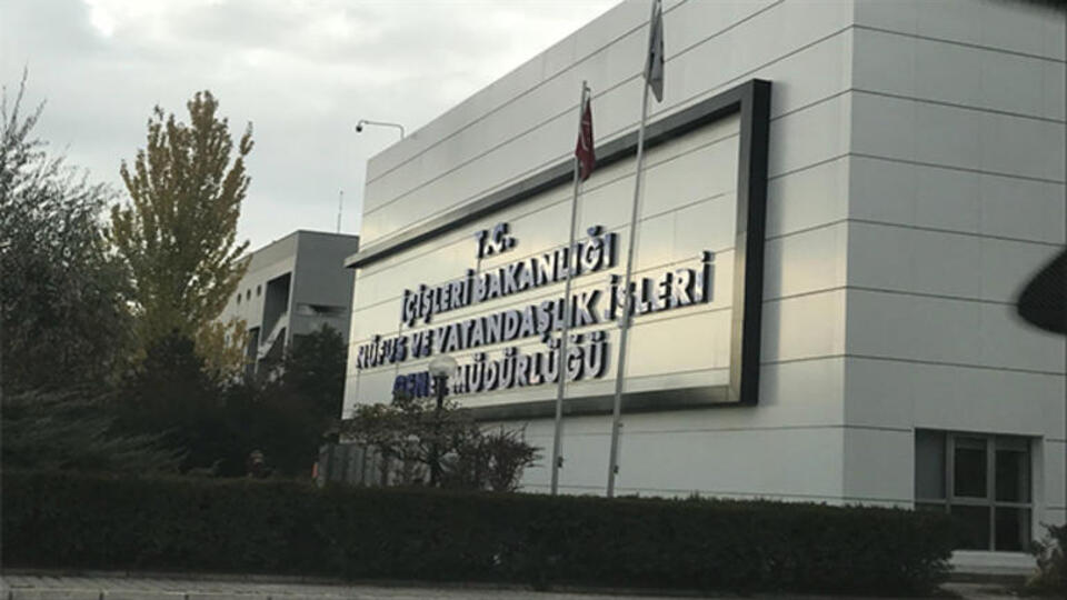 Nüfus müdürlüğü çalışma saatleri nedir?