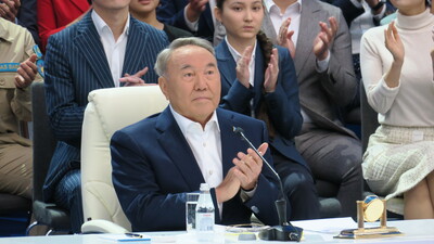 Kazakistan siyasetinde deprem! Nazarbayev açıkladı...