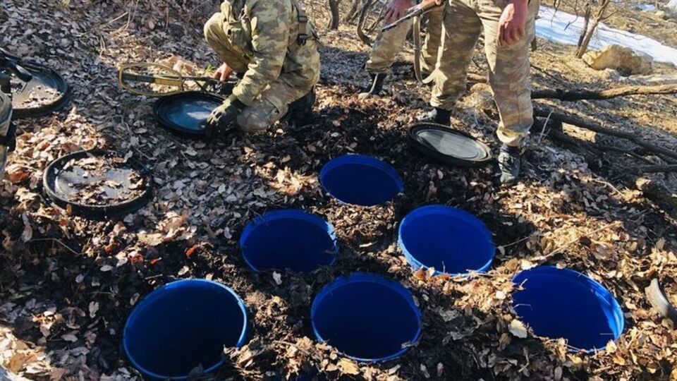 PKK'lı teröristlerin 33 yaşam alanı yerle bir edildi