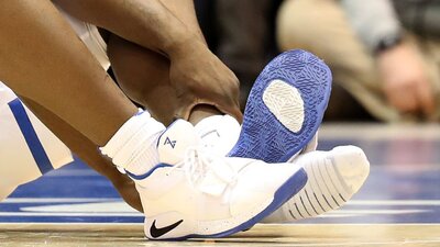 'Genç LeBron James' lakaplı basketbolcu, Nike marka ayakkabısı parçalanınca sakatlandı