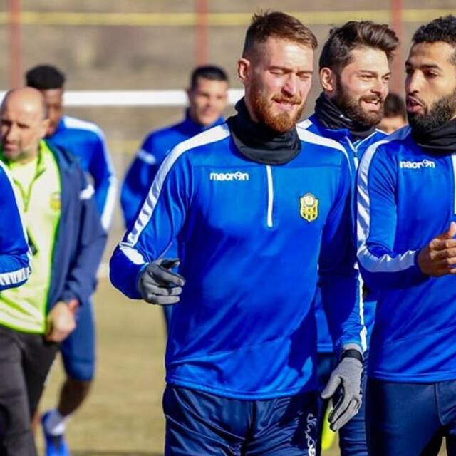 E. Yeni Malatyaspor'da eksikler can sıkıyor