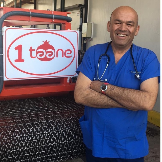 Kalp cerrahı nar taneleme makinesi geliştirdi