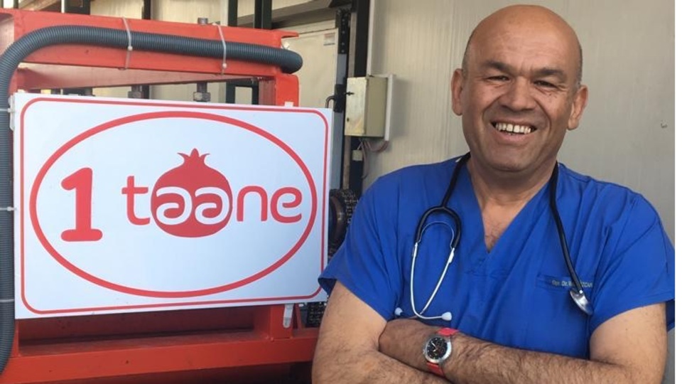 Kalp cerrahı nar taneleme makinesi geliştirdi