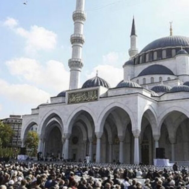 Ankara Cuma namazı saat kaçta?
