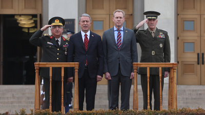 Bakan Akar ve Orgeneral Güler ABD'de