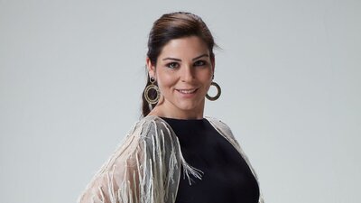 Pelin Öztekin kimdir?