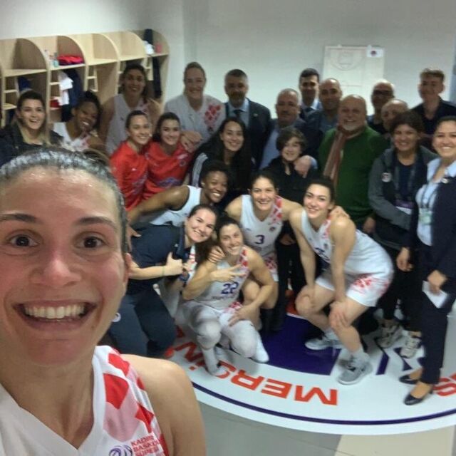 Mersin Büyükşehir Belediyespor, Fenerbahçe'yi devirdi