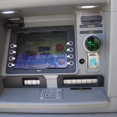ATM'ye kart kopyalama düzeneği yerleştiren 2 kişi tutuklandı
