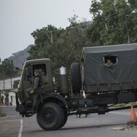 Venezuela, Kolombiya sınırını kapattı