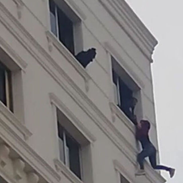Polis son anda kurtardı!