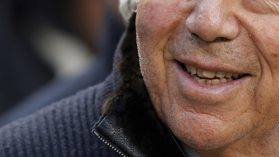 ABD'li milyarder fuhuş operasyonuna takıldı!