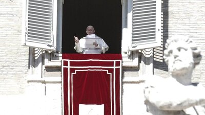 Papa Francesco: Çocuk istismarı pagan ayinlerinde insan kurban edilmesi gibi