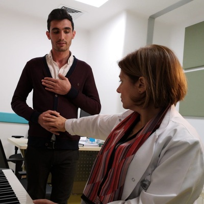 21 yıl sonra erkek sesine kavuştu!