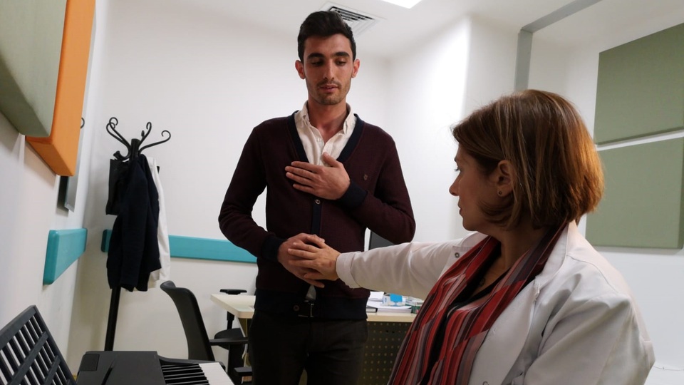 21 yıl sonra erkek sesine kavuştu!